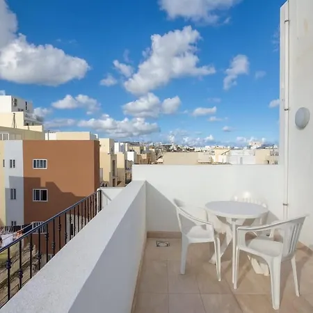 Thirtynine Penthouse With Terrace In Sliema