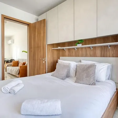 Thirtynine Penthouse With Terrace In *