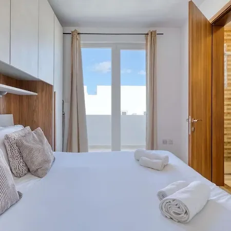 Thirtynine Penthouse With Terrace In * Sliema