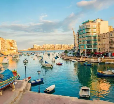 Thirtynine Penthouse With Terrace In Sliema