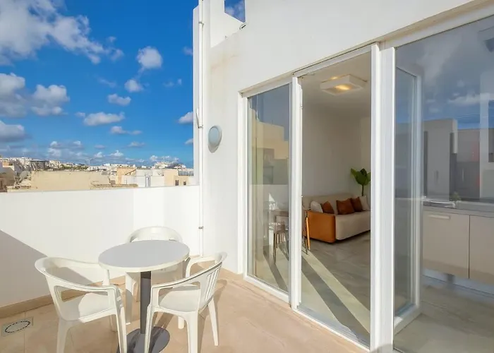 Thirtynine Penthouse With Terrace In