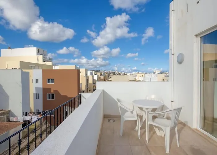 Thirtynine Penthouse With Terrace In Sliema